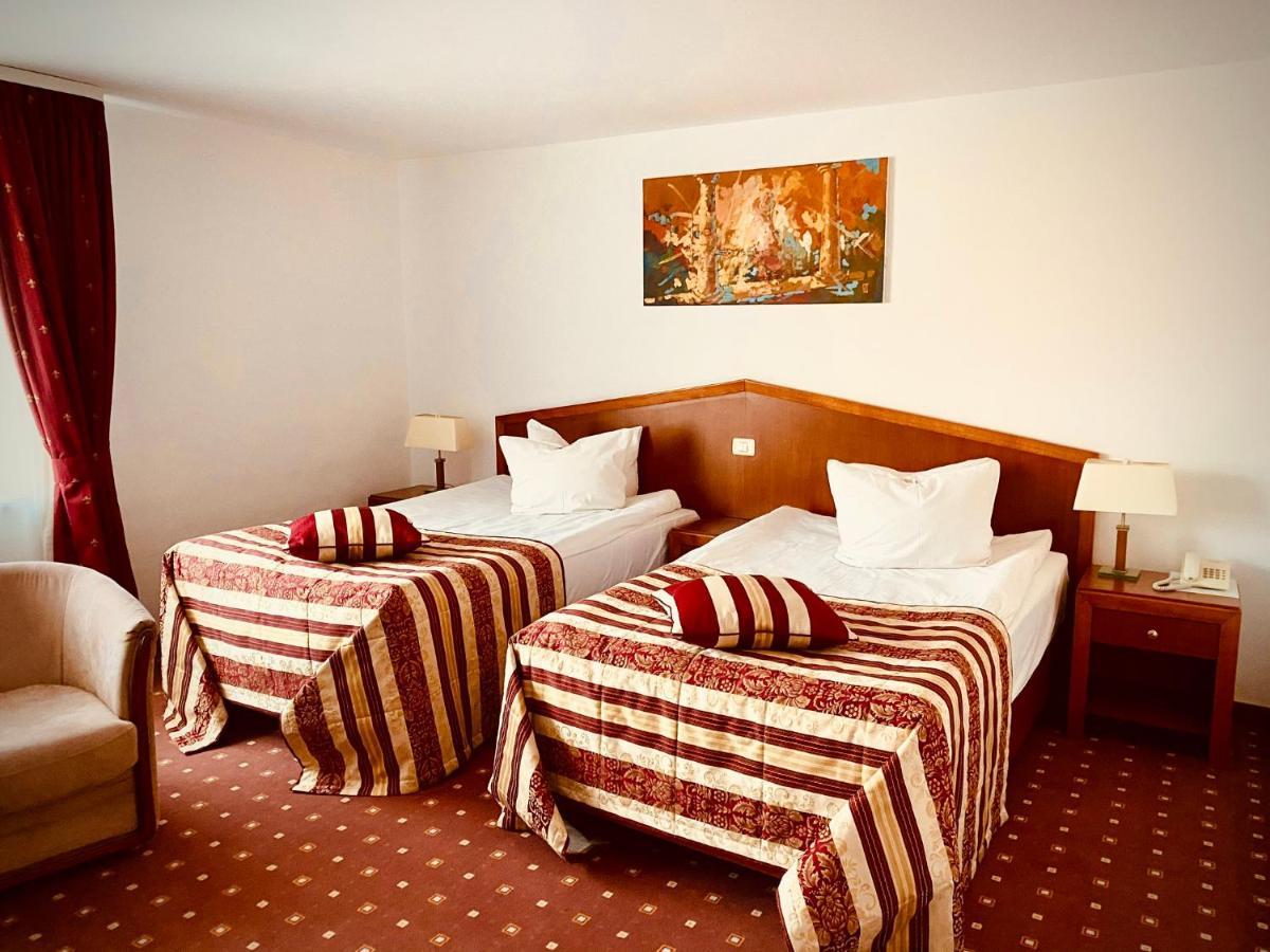 Hotel Casa Jasmine Braşov Esterno foto