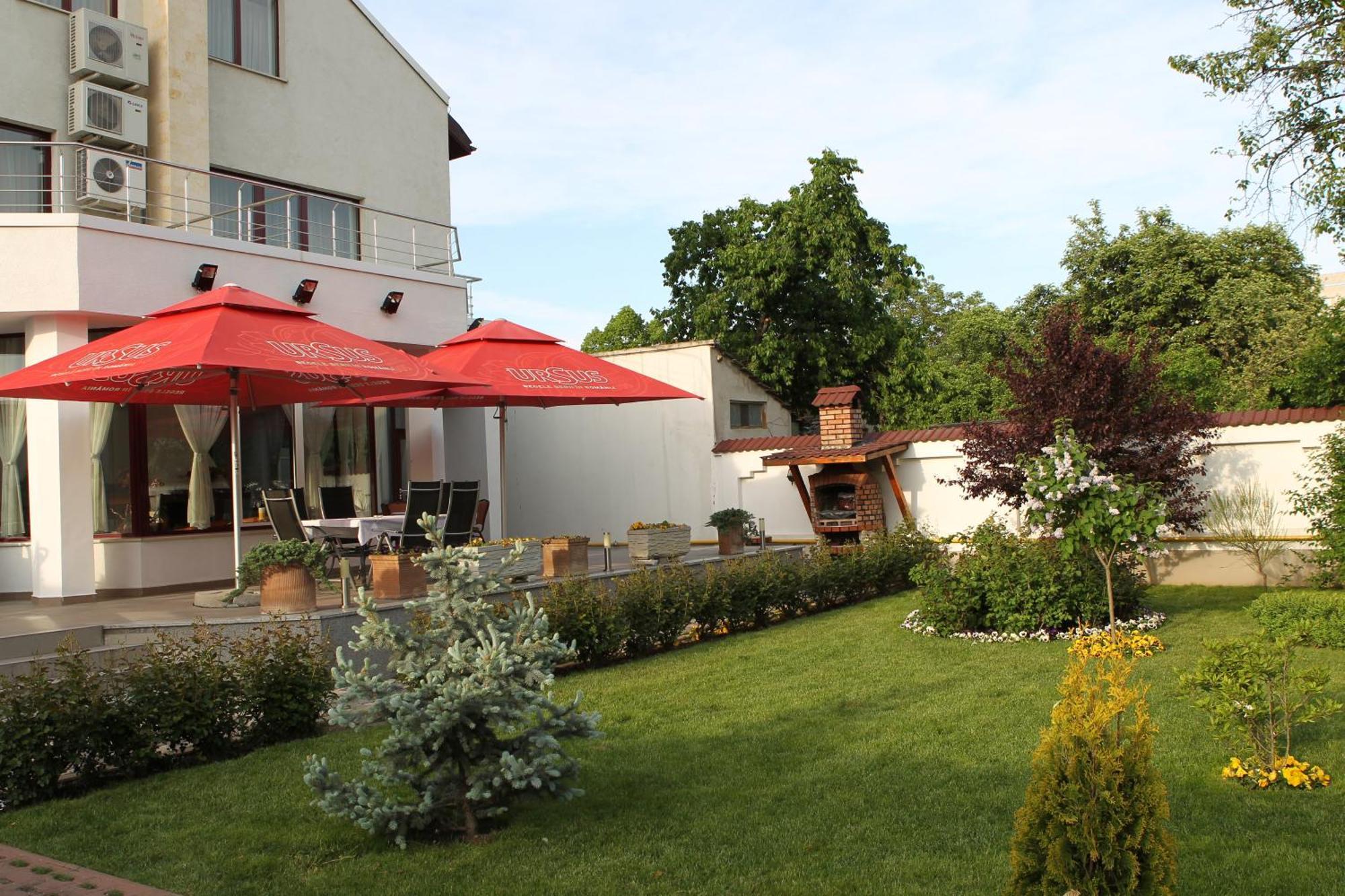 Hotel Casa Jasmine Braşov Esterno foto