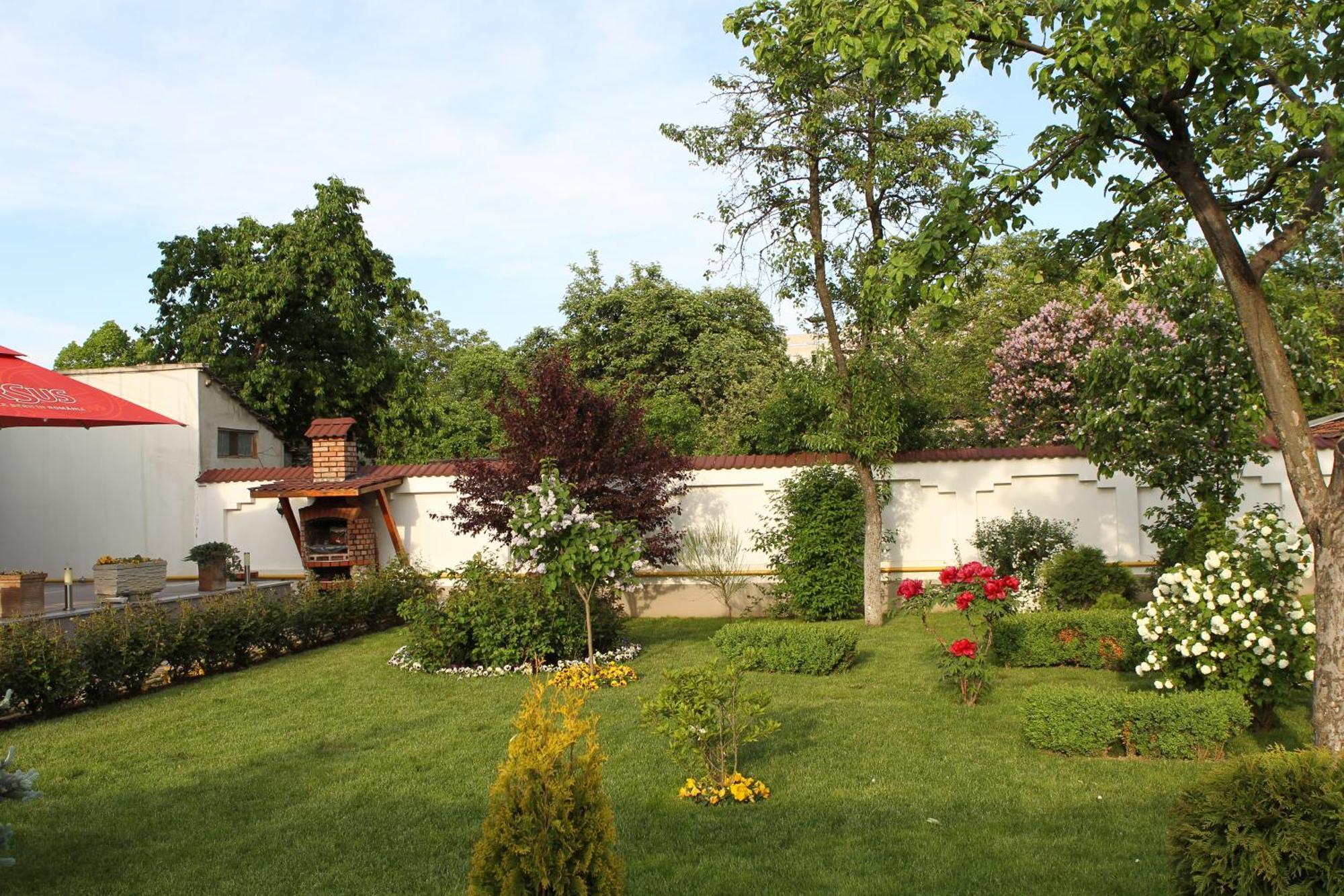 Hotel Casa Jasmine Braşov Esterno foto