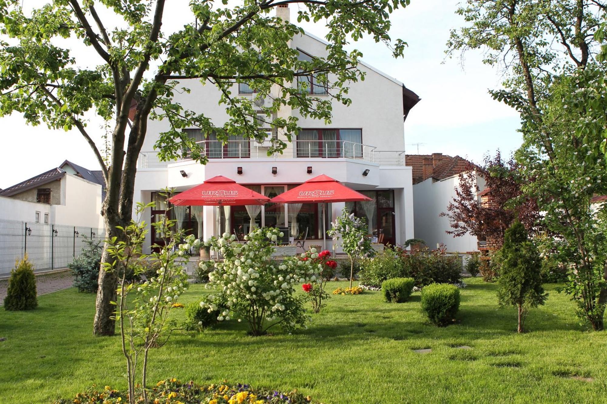 Hotel Casa Jasmine Braşov Esterno foto
