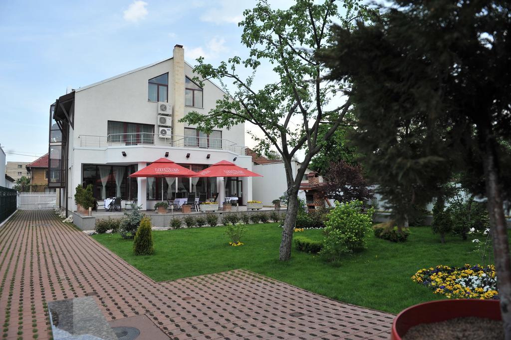 Hotel Casa Jasmine Braşov Esterno foto